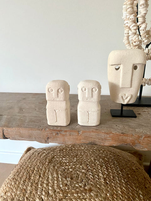 Sumba Stone Man (Bazar Bizar) handgemaakt van zandsteen.
