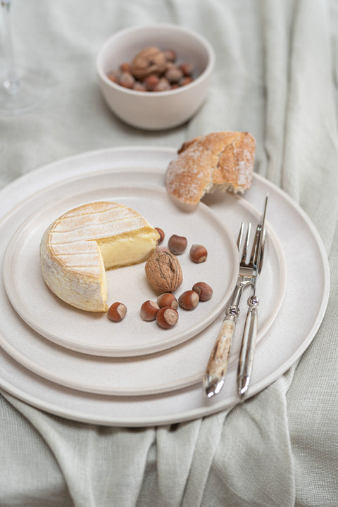 JLine Bord 'Marie' (small) in combinatie met andere borden uit servies 'Marie'