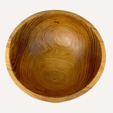 Teakhouten kom
