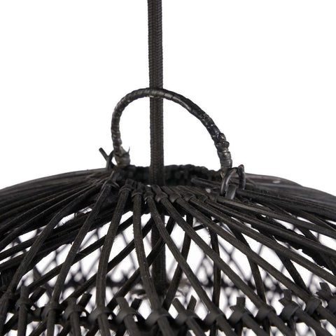 Bovenzijde van The Bubble medium met open rotanstructuur en ophangoog.