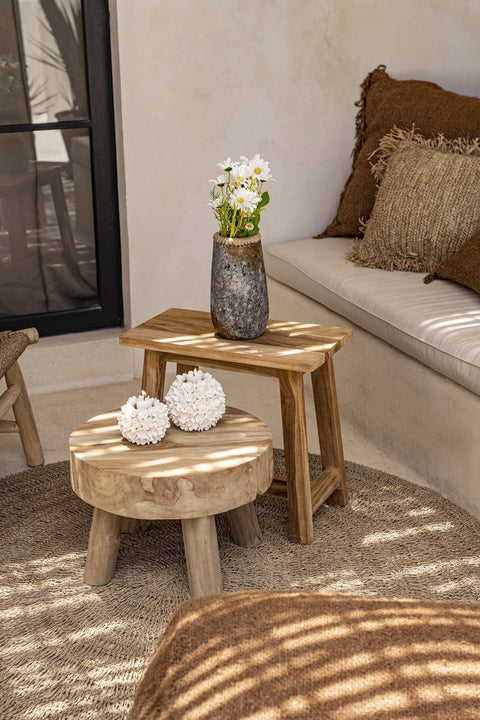 Sneaky vaas large op zonnig terras met natuurlijke boho styling