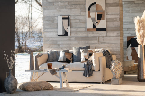 J-Line kussen Square Blue gestyled in zetel met bijpassende kussens