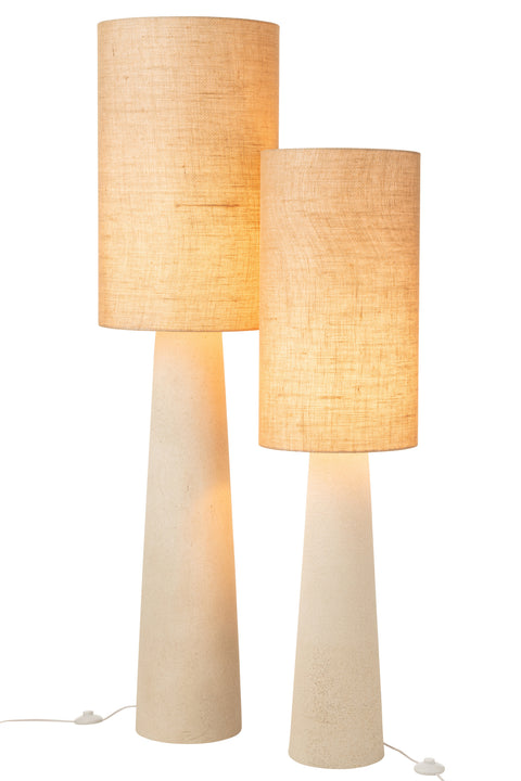 J-Line Lamp Ava Large en Small – witte vloerlampen brandend met warme sfeer