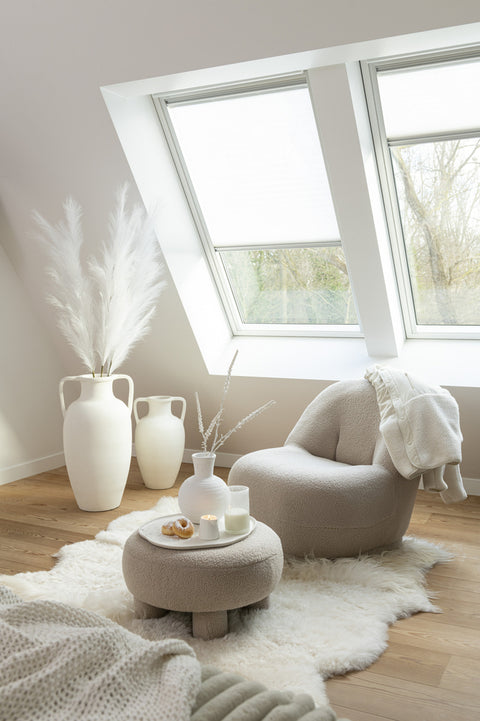 J-Line Zetel Teddy Warm Beige in een gezellig beige interieur