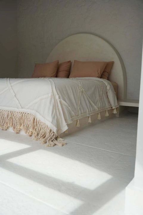 Plaid 'Beber Natural' over bed in boho interieur, cosy styling