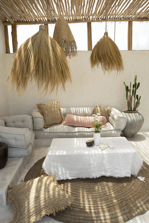 Wit linnen tafelkleed The Linen White 150x200 in bohemian terras setting