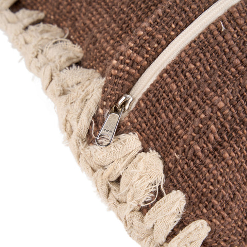 Ritssluiting detail van katoenen kussen The Espresso Edge Bazar Bizar