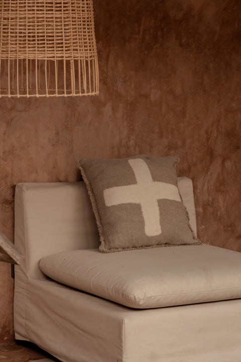 Kussen 'The Ivory Cross'