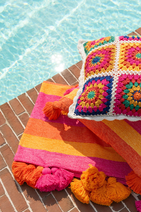 j-line-plaid-colorful-stripes-zwembad-kussens