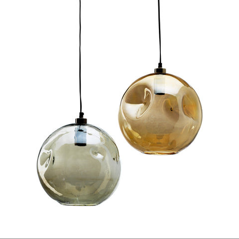 Combinatie van Bubella Pendant hanglampen in pale gold en pale green van Bazar Bizar
