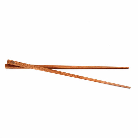 Gekruiste The Teak Root eetstokjes van Bazar Bizar