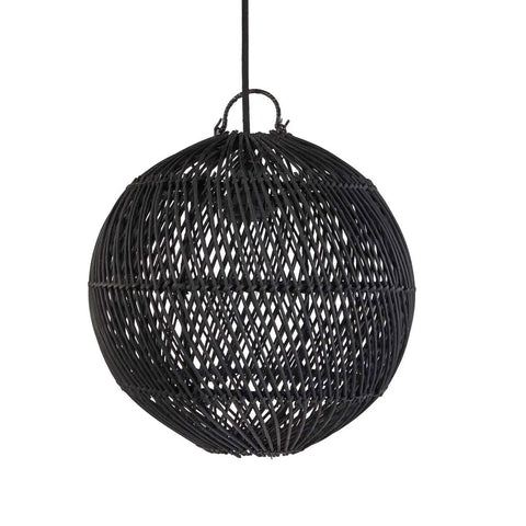 Zwarte raffia hanglamp The Bubble small, volledig zichtbaar in bolvormig design.