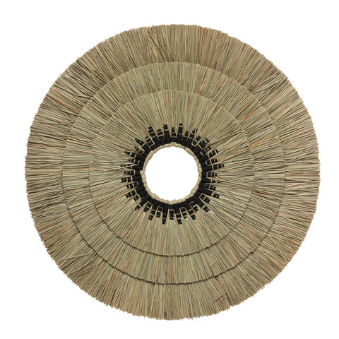 Muurdecoratie Mengdong van Bazar Bizar, zwart met naturel, volledig frontaal.
