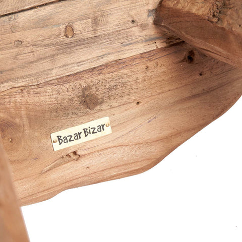 Detail van de onderzijde van The Marbunta bijzettafel met Bazar Bizar logo