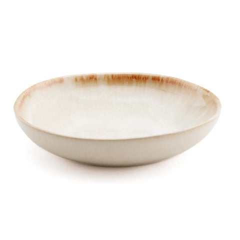 Schuin zijaanzicht van handgemaakte boho kommen uit de Cascais Small Bowl Plate set
