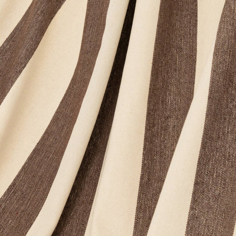 Detail van de donkerbruin ecru gestreepte stof van de J-Line hangmat