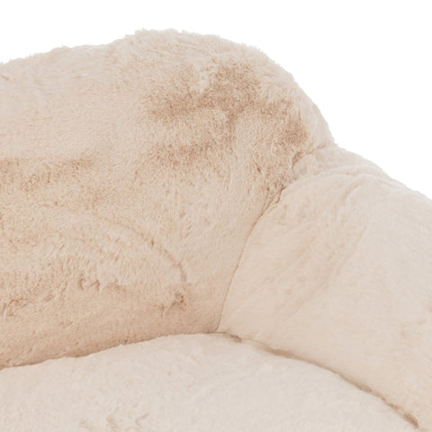 Detail van de fluffy rugleuning van de J-Line Cutie Cream Large zetel