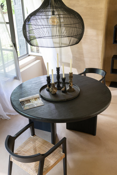 J-Line eettafel Negro in beige interieur, ronde zwarte eettafel