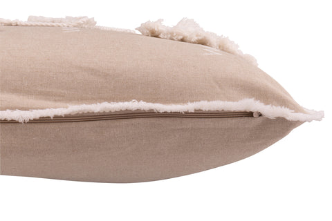 Zijkant van J-Line kussen ‘Christmas Trees Tassels’ in beige katoen.