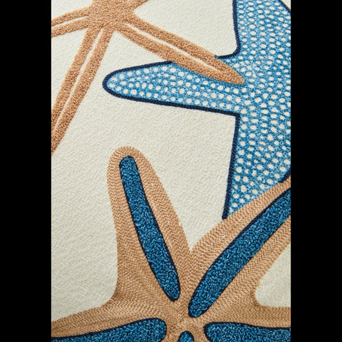 Detail van zeesterrenprint op J-Line Kussen Starfish