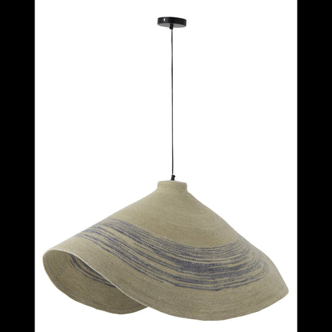Grote hanglamp van gevlochten zeegras met organische vorm en blauwe accenten