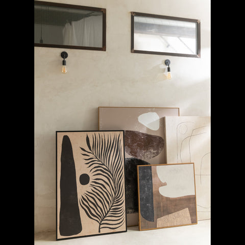 J-Line schilderij Frame Spots tegen beige muur gecombineerd met andere schilderijen