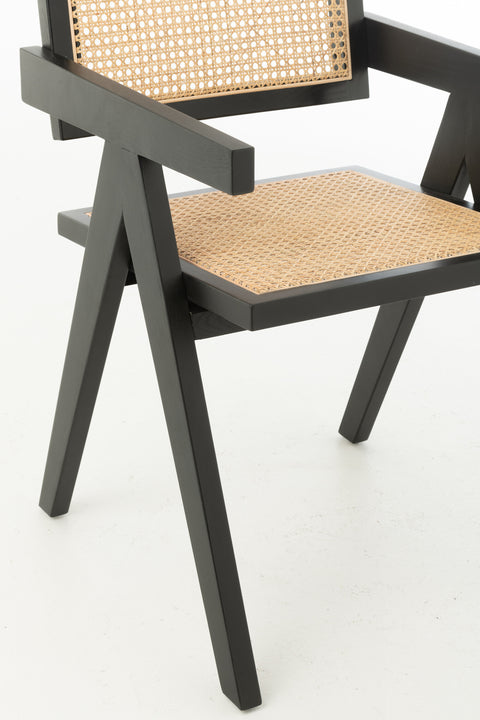 Close-up van het rotan zitvlak van de J-Line stoel Grid Black.