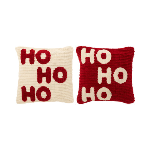Set van twee J-Line kerstkussens in rood en wit met de tekst HO HO HO op de voorzijde