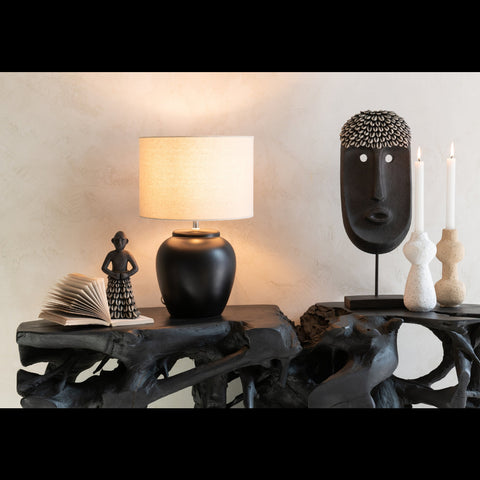 Ornament Ethnic Large met lamp en kaarsen in warm interieur