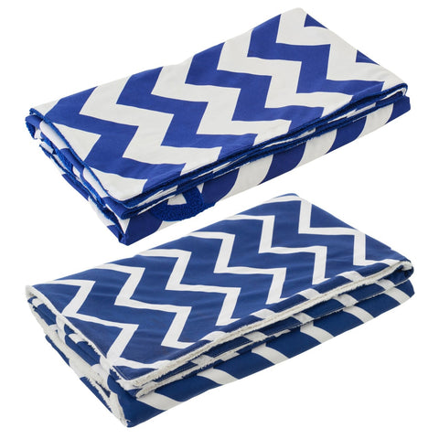 Opgevouwen J-Line Ola Amor strandlakens in blauw-witte kleuren